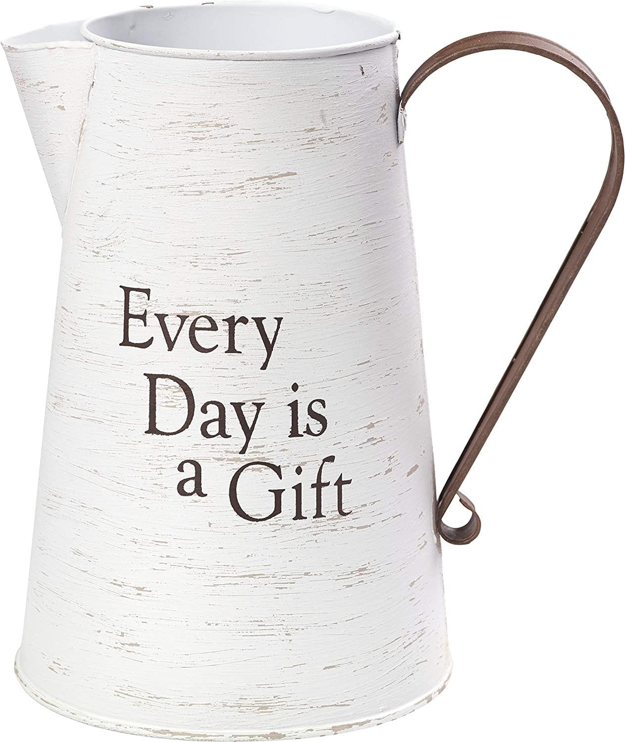 Ways-to-Decorate-with-a-Farmhouse-Vase