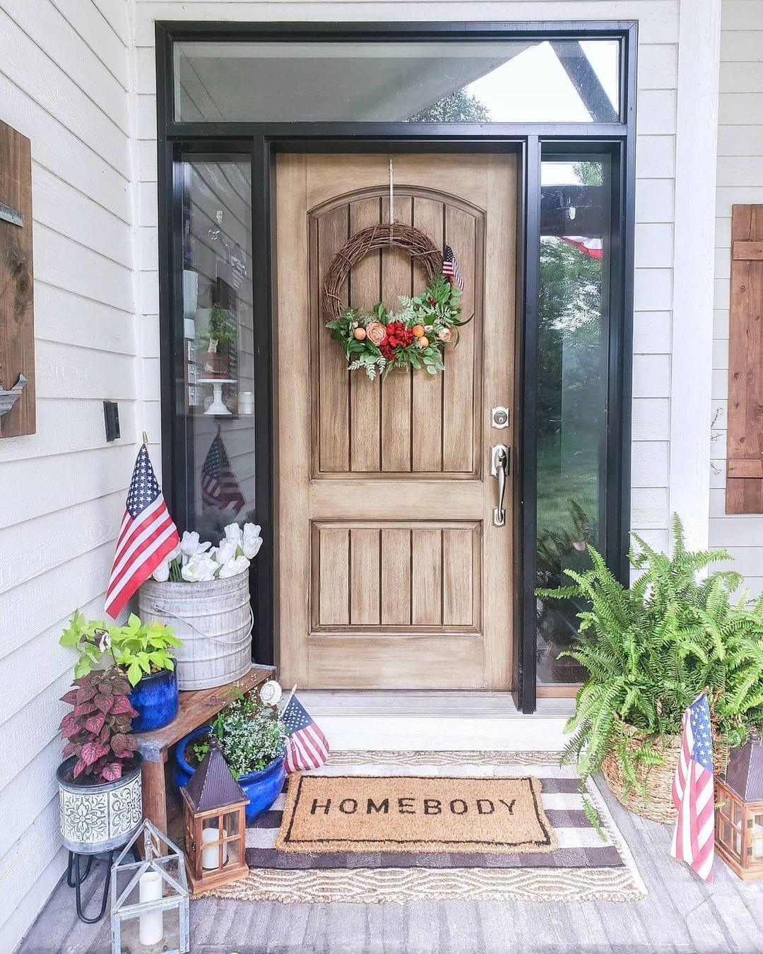 Fourth-of-July-Porch-Decor