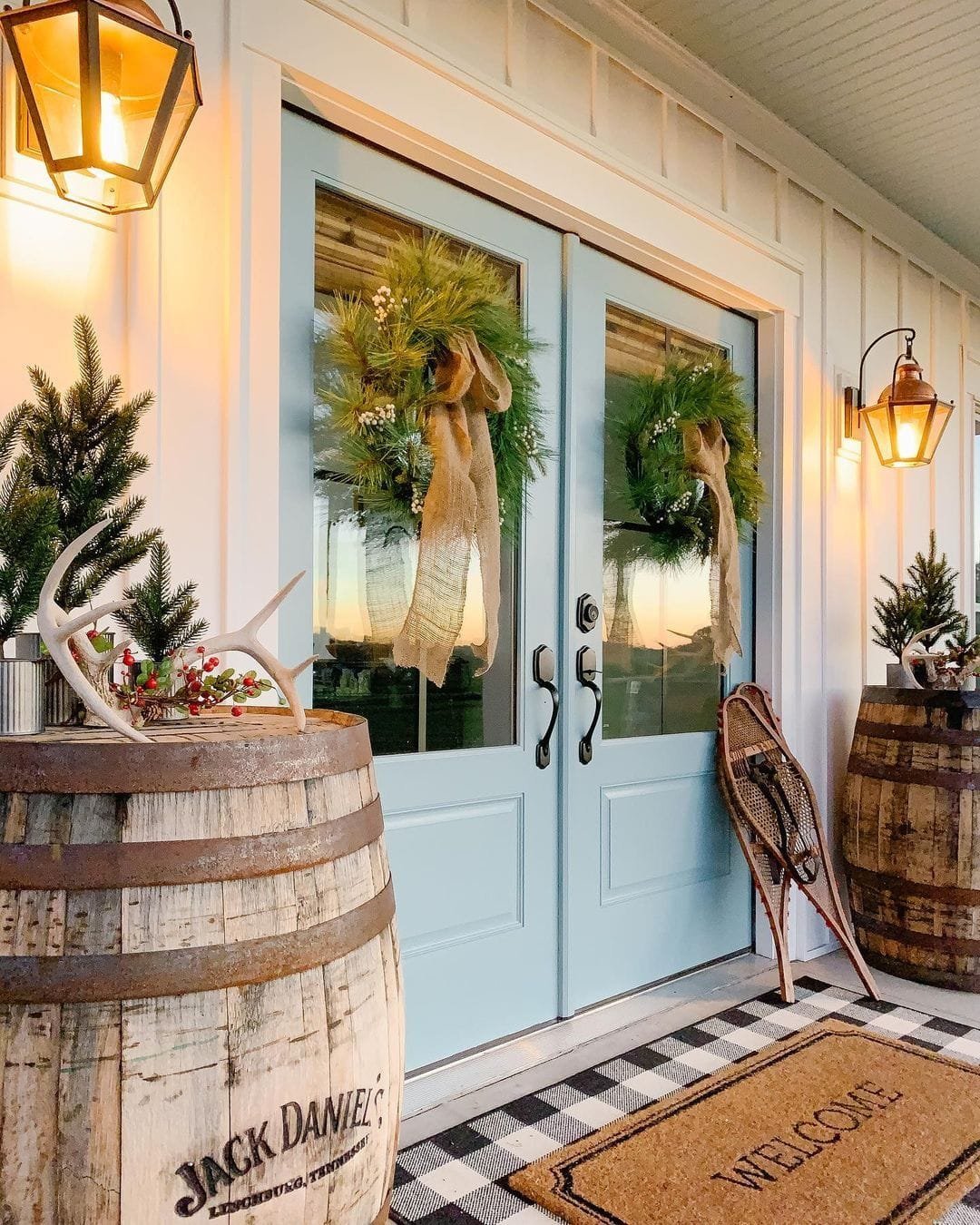 winter-front-porch-decor