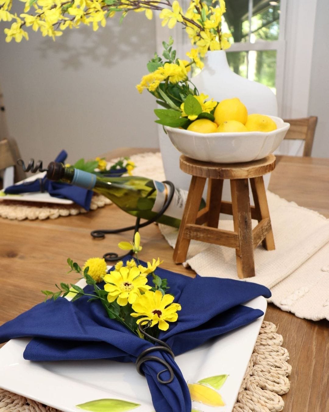 Summer Colors: How to Incorporate Bright Hues into Your Home Decor