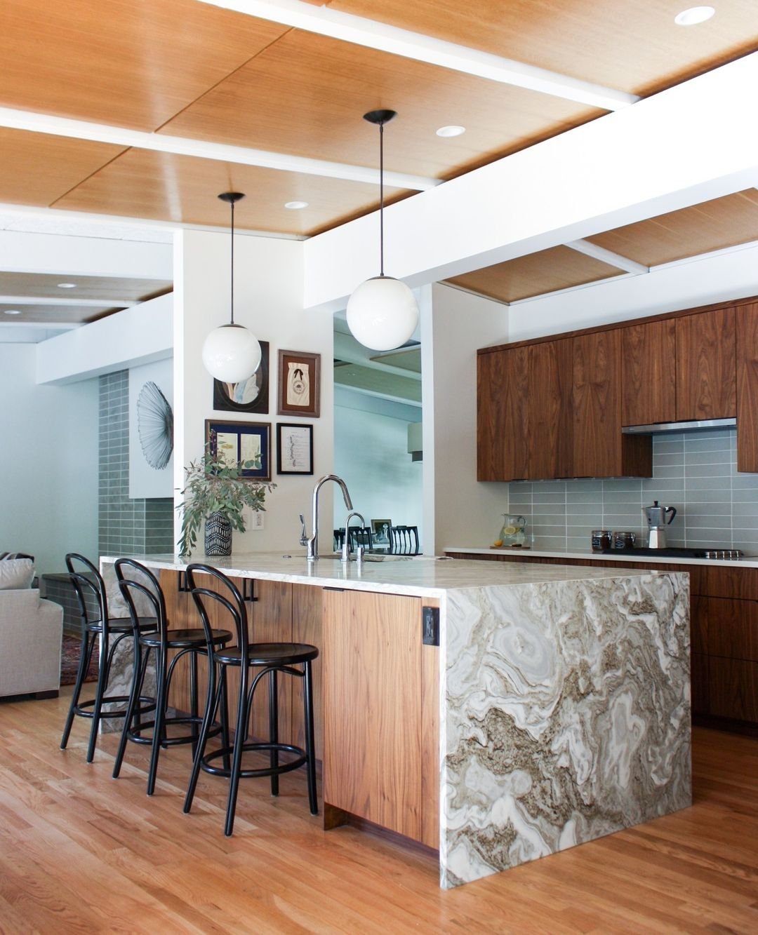 Top 10 Timeless Mid-Century Kitchen Design Features